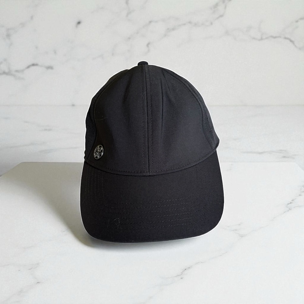 GAIAM Classic Black Cap
